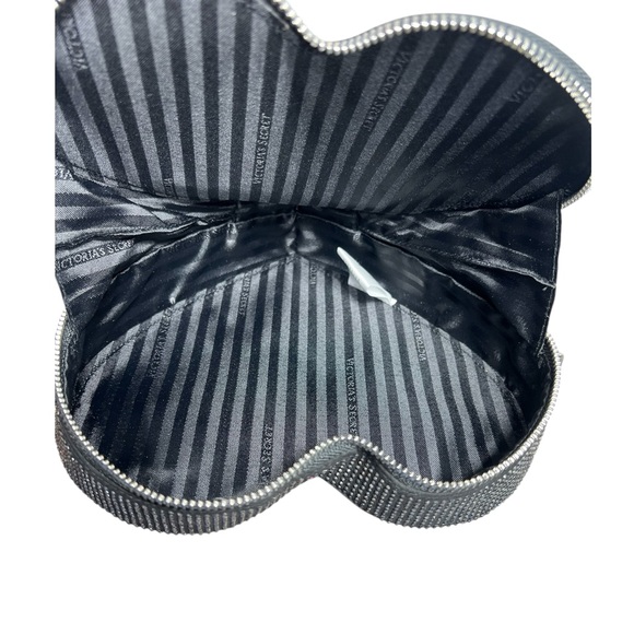 VICTORIA'S SECRET
Heart Crossbody Bag with shimmering black gunmetal rhinestones - Picture 10 of 13